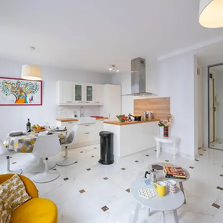 Apartment Picasso - Old Town - Happy Antibes