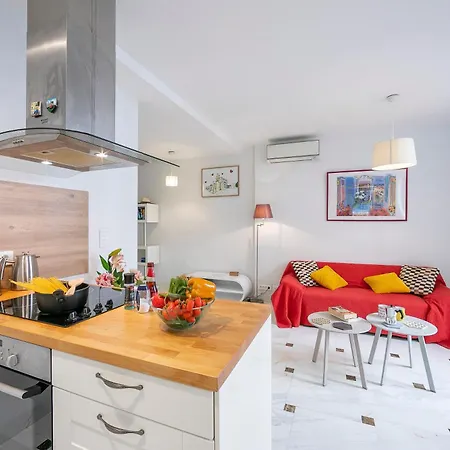 Apartment Picasso - Old Town - Happy