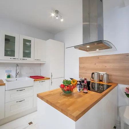 Picasso - Old Town - Happy Διαμέρισμα *