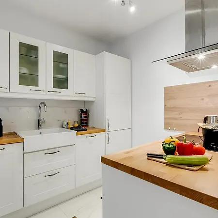 Picasso - Old Town - Happy Апартаменты Антиб