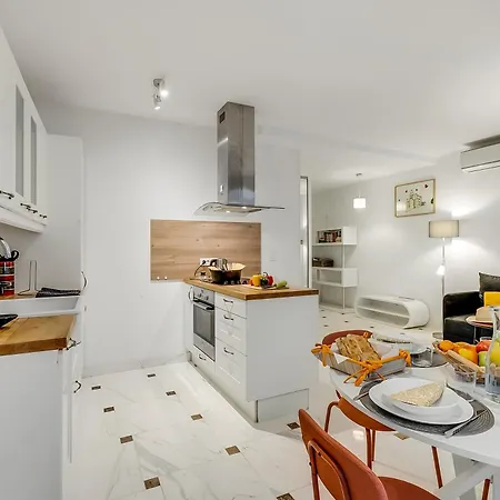Appartement Picasso - Old Town - Happy Antibes