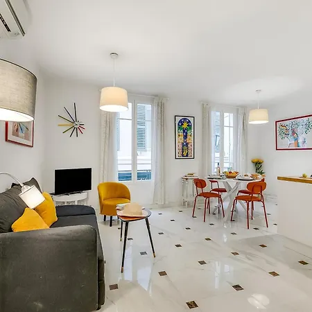 Picasso - Old Town - Happy *