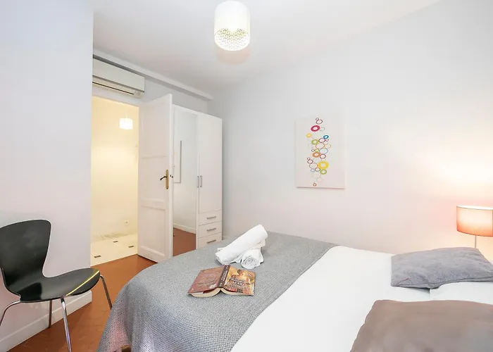Apartment Picasso - Old Town - Happy